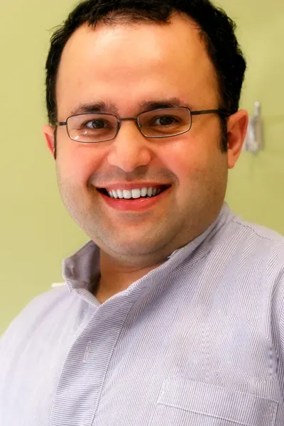 Dr Ali Khalessi, dentist at AMK Dental Clinic